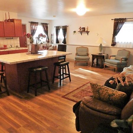 New Charming 2 Bedrooms Unit Close To Everything Oakhurst Exterior photo