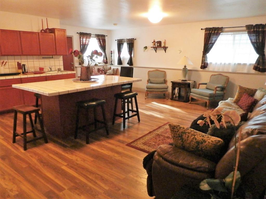 New Charming 2 Bedrooms Unit Close To Everything Oakhurst Exterior photo